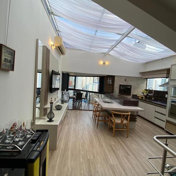 Cobertura Duplex de Alto Padrão a 1 Quadra da Praia em Balneário Camboriú