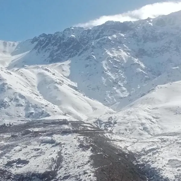 Gite entre les Vallées, hotel en Tacheddirt