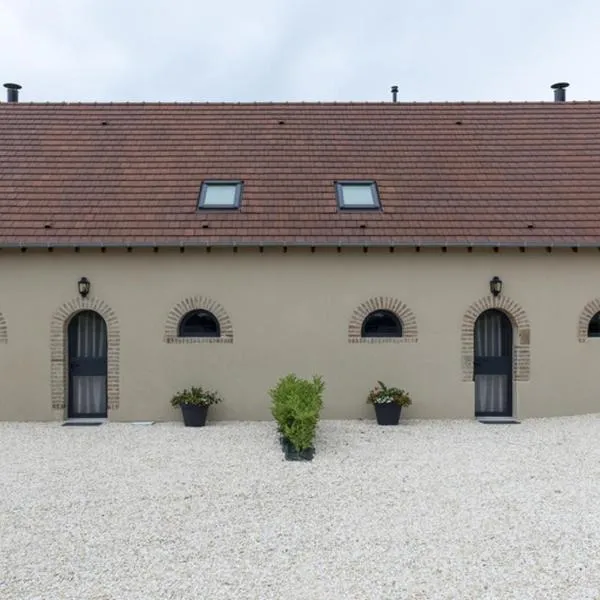 Gîtes rénovés à la ferme, terrasse et ambiance scandinave - FR-1-489-79, hotel em Chapeau