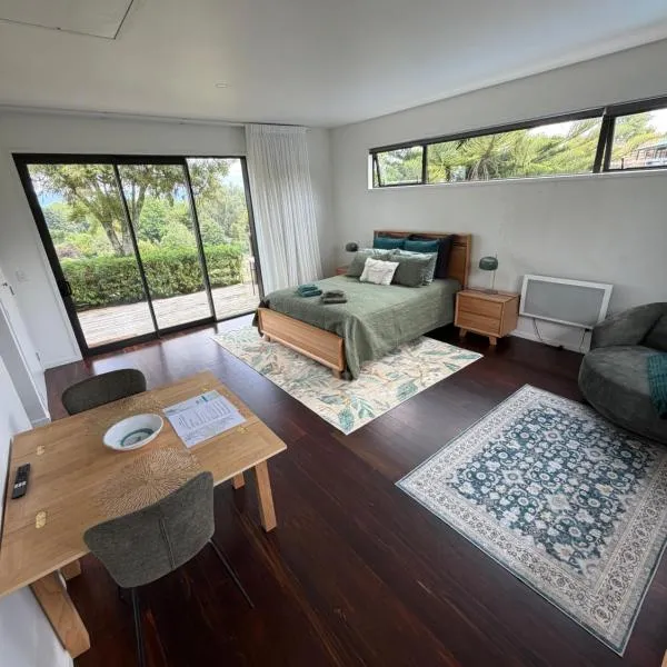 Paradise Found at Studio 65, hotel a Hamurana