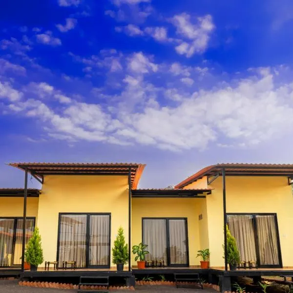 Aavaas Farm Hostel, hotel a Gangāpur