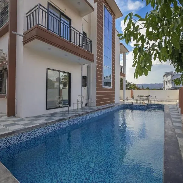 로나발라에 위치한 호텔 ll EMPYREAN STAY ll SU CASA VILLA ll 4BHK llAC ll PRIVATE POOL ll LUXE ll