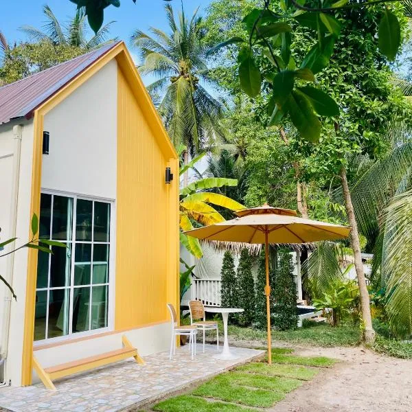 Tiny Secret, hotel Bantajban