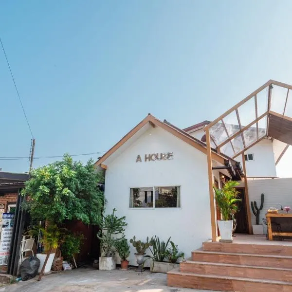 Issara Bar&House、ラン島のホテル