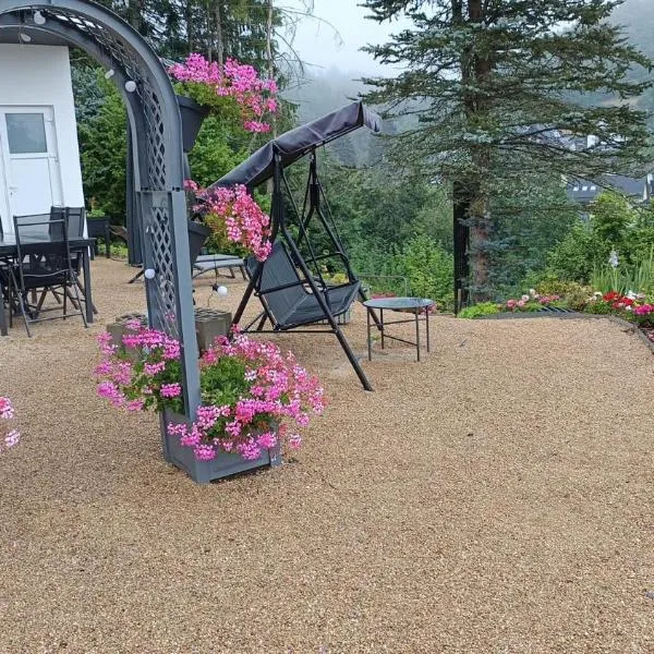 Traumhaus in der Eifel, מלון בהלנתאל