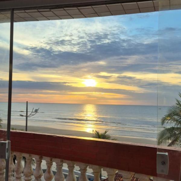 Apartamento em mongaguá, vista para o mar e garagem!