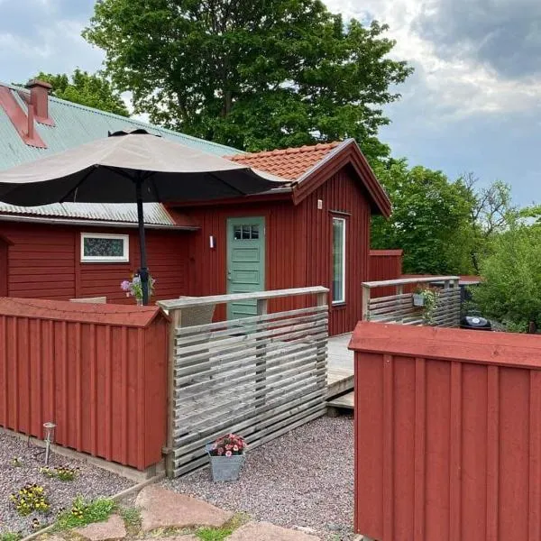 Liljawik, an oasis in the middle of Öland!: Färjestaden şehrinde bir otel