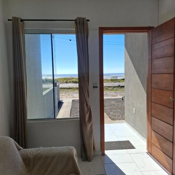 Linda casa em frente ao mar!
