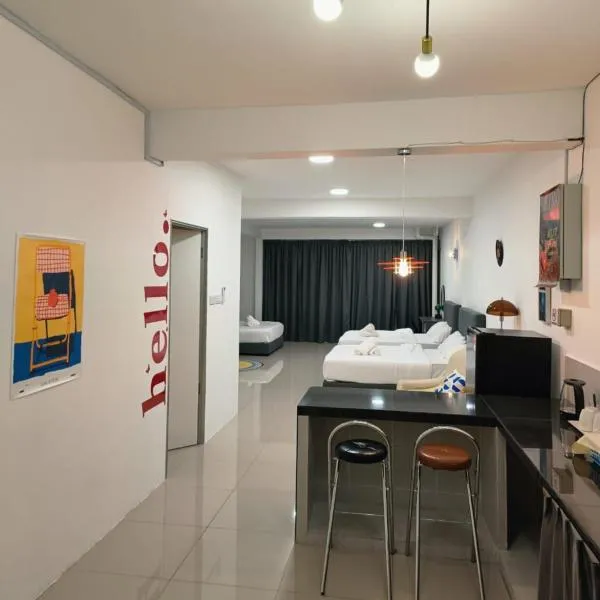 Gather inn, hotel in George Town