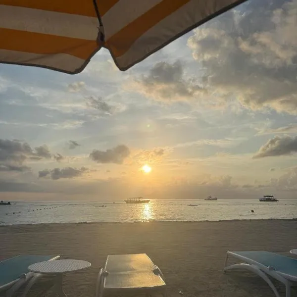 Dvilla Resort, hotell i Negril