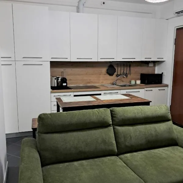 Casa Meda con parcheggio privato-Fiera Rho-MXP, מלון בArluno