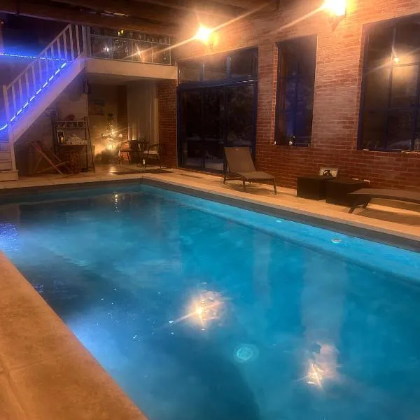 Le Château de Failloux, Piscine intérieure, Sauna, готель у місті Епіналь