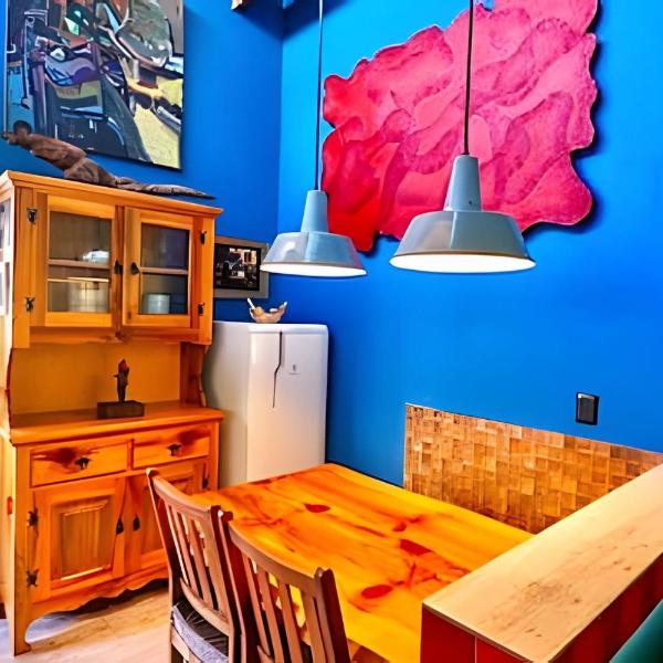 Casa Arte Flor p/ 2 pessoas, com ofurô, aceita pets; no centro de São Bento do Sapucaí - Foto 4