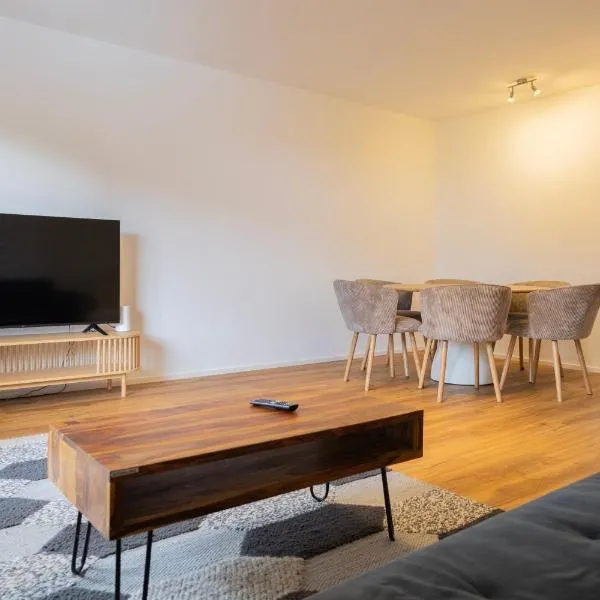 Holiday rental I Eschenlohe, Modern Bright Apartment with Mountain View, hotel en Eschenlohe