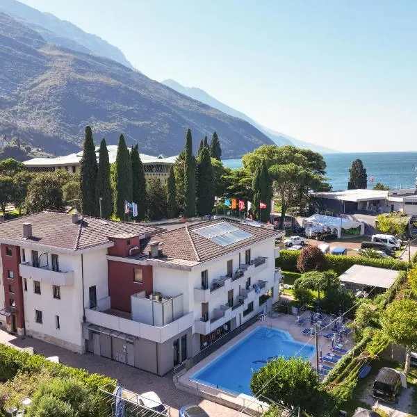 Hotel Villa Claudia, hotel en Nago-Torbole