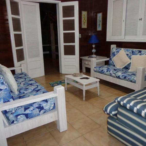 Casa Aconchegante 2 min da praia da Enseada