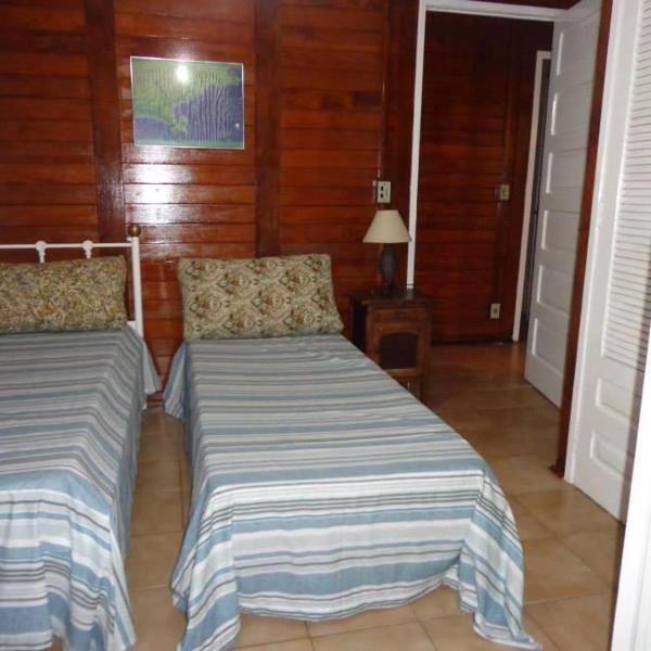 Casa Aconchegante 2 min da praia da Enseada - Foto 2