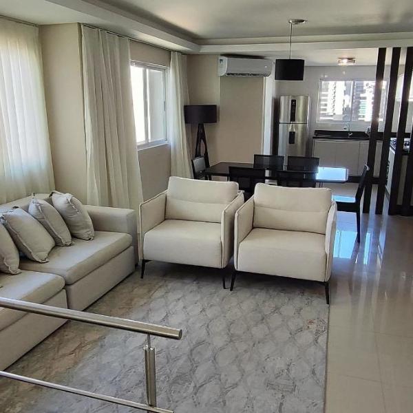 Duplex impecável a passos do mar e do HardRock