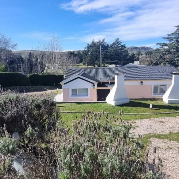 Viesnīca Cabañas Refugio del Golf pilsētā Sjerra de la Ventana