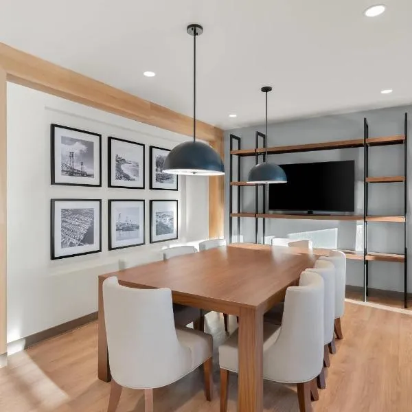 Everhome Suites Portsmouth - Newington by Choice Hotels, hotel en Portsmouth