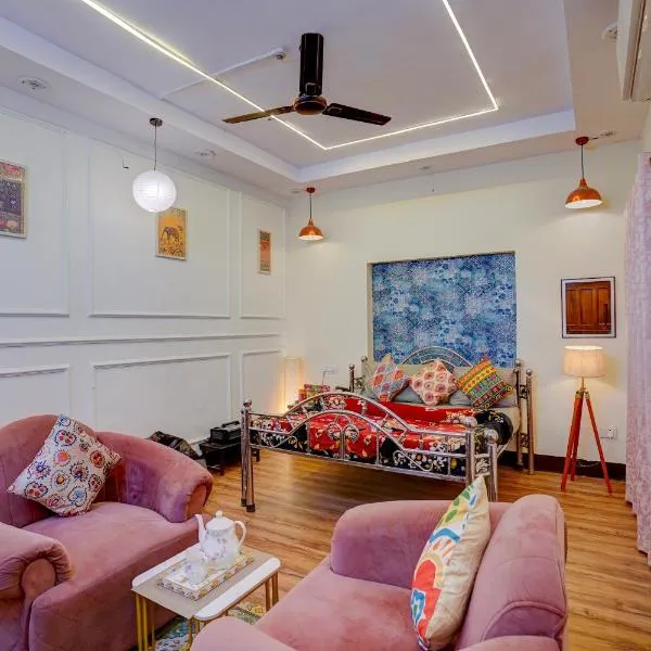 The Family Courtyard Inn Near Lucknow University & Vishwavidyalaya Metro Station Lucknow โรงแรมในลัคเนา