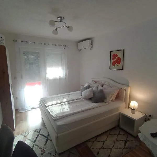 Studio Apartman ZENICA, hotel di Zenica