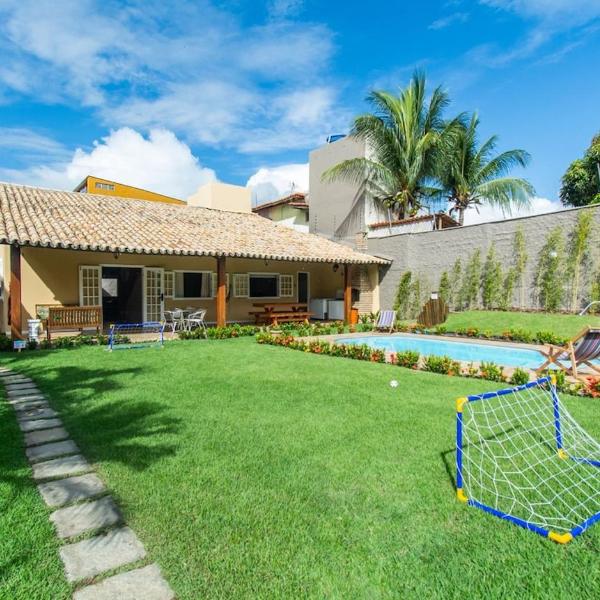 Casa com piscina, churrasqueira e jardim em Lauro de Freitas - até 11 pessoas