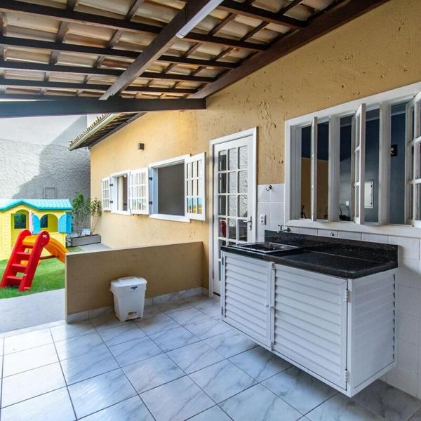 Casa com piscina, churrasqueira e jardim em Lauro de Freitas - até 11 pessoas - Foto 3