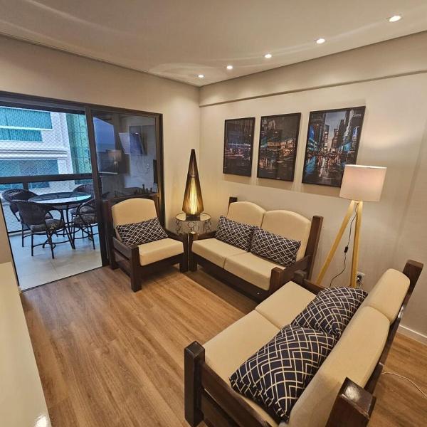 Lindo Apartamento Renovado na Meia Praia 100m do mar