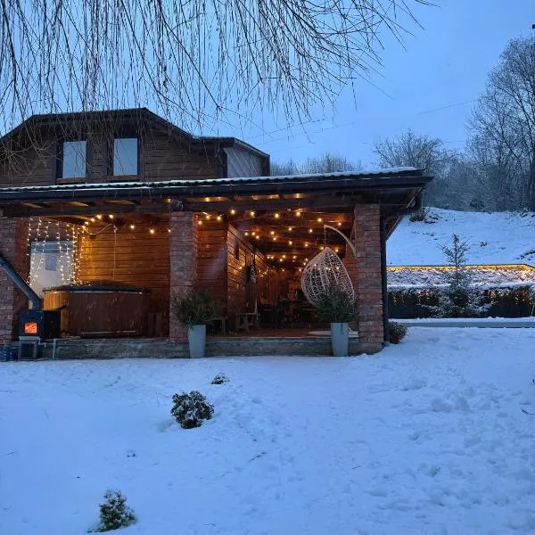 Будинок з лазнею, hótel í Mizhhirʼʼya