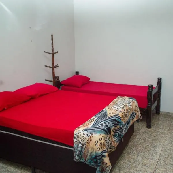 Hotel no km 09 Br 040, מלון בValparaíso de Goiás