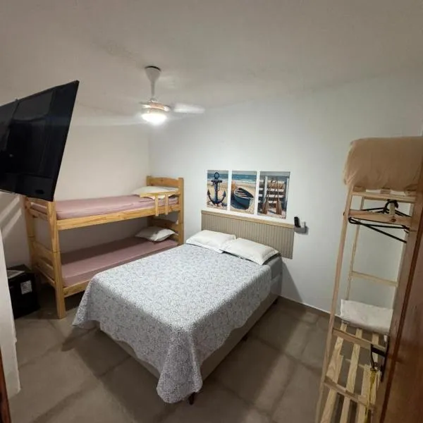 Bertioga - Suítes Aconchegantes Casa da Vila, hotel em Bertioga