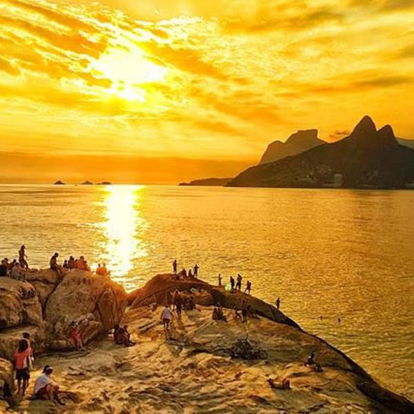 Arpoador - On the Sea Copacabana