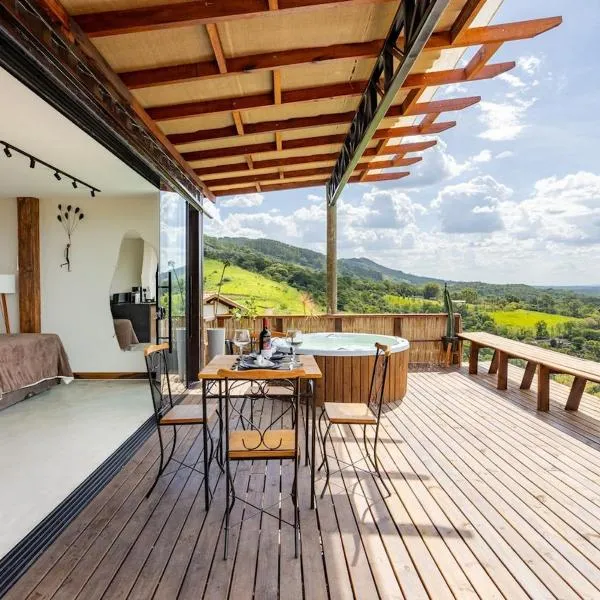 Chalé Contêiner- Hidro com vista para montanhas, hotel in Mogi das Cruzes