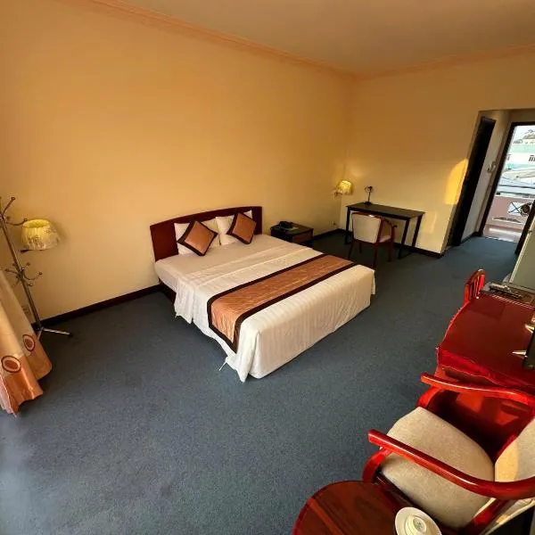 Khách sạn Cửu Long โรงแรมในTrà Vinh