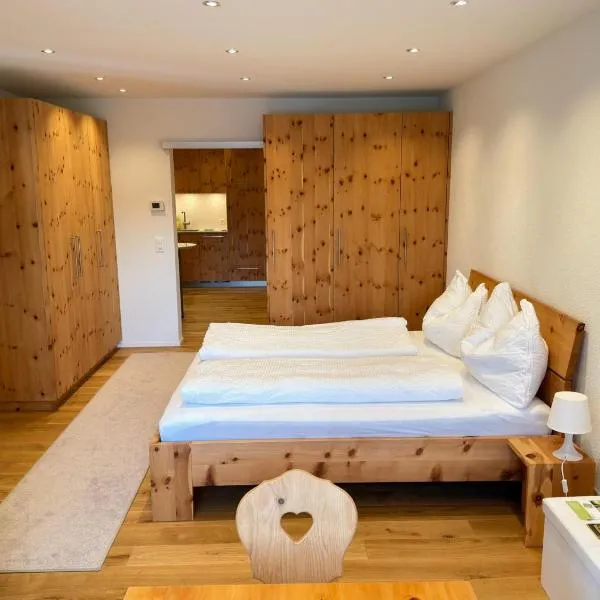 Zum Rota Hus, hotell i Arosa