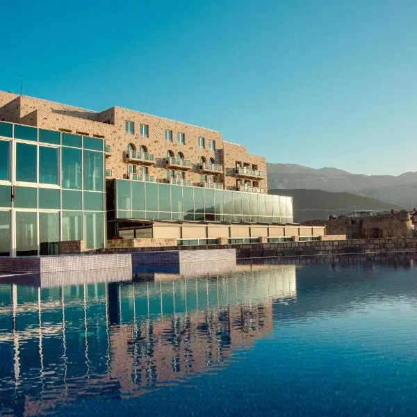 Avala Resort & Villas, hotel em Budva