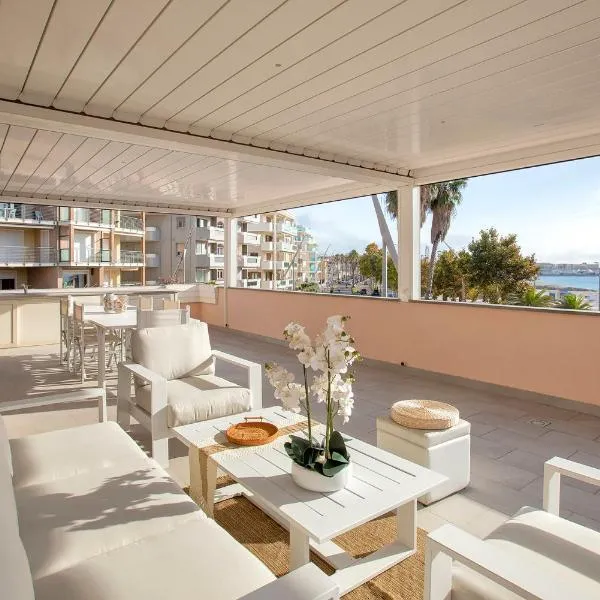 Sole & Mare - Terrazza fronte mare, hotel v destinácii Alghero