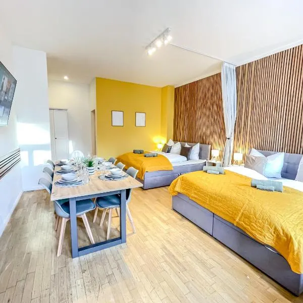 Ferienwohnung im Zentrum mit Infrarotkabine, kostenfreier Tiefgarage, Kingsize Betten und Balkon、ライプツィヒのホテル