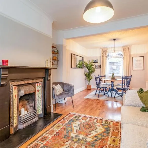 Stylish 3BR Belfast Home, Sleeps 5, Free Parking, hotel u gradu Belfast