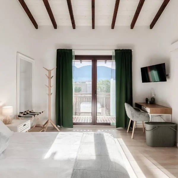Florida Ascona Rooms by Quokka 360 - Between the Lake and the City، فندق في أسكونا