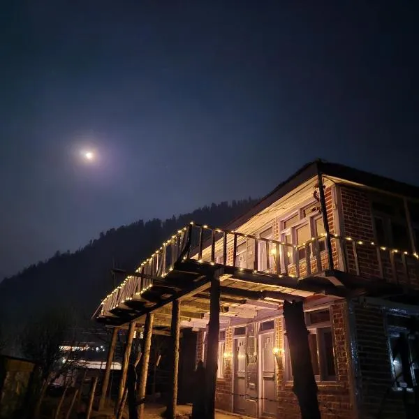 Shalom Guesthouse and Cafe, hotel i Kalgha