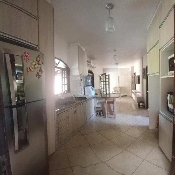 Excelente casa com piscina em Itapoa SC - Foto 3
