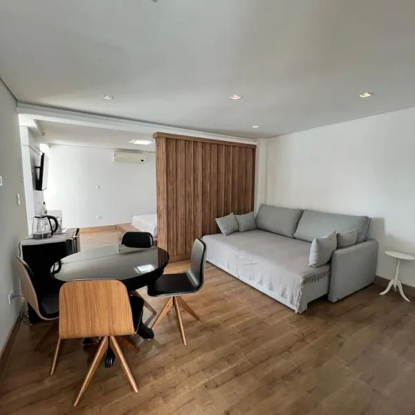 Ziza Hospedagem, hotel em Maringá