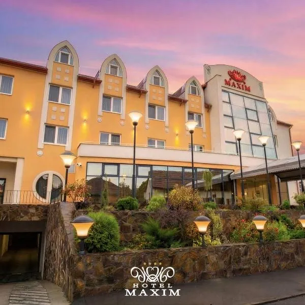 格言酒店，奧拉迪亞的飯店