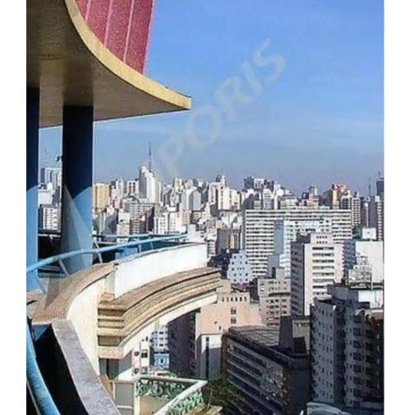 Centro histórico, vigésimo quinto andar, conforto