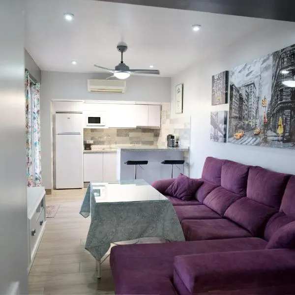 Apartamentos turísticos ilusiones, хотел в Касала де ла Сиера