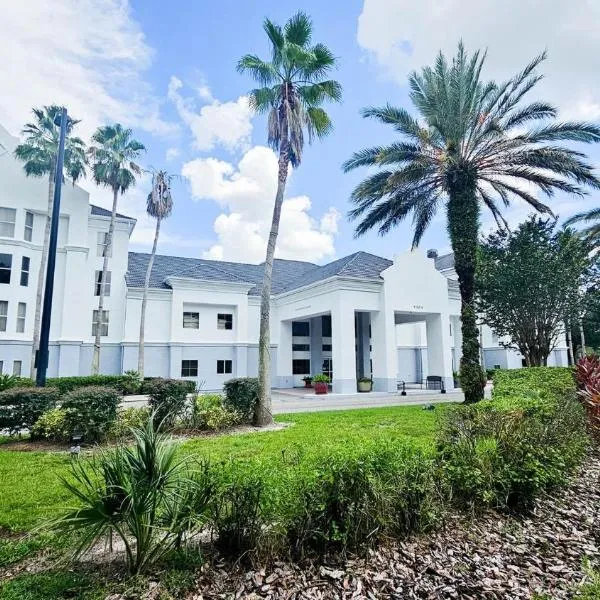 Montreal Suites Orlando, hotelli Orlandossa