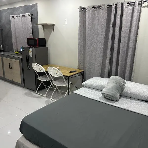 Prestige Apartments C - Affordable Studio Near Sambil Shopping Mall with Fast WiFi, ξενοδοχείο σε Willemstad