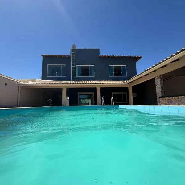 Casa com piscina, hidromassagem e vista para o mar, hotel u gradu 'Guarapari'